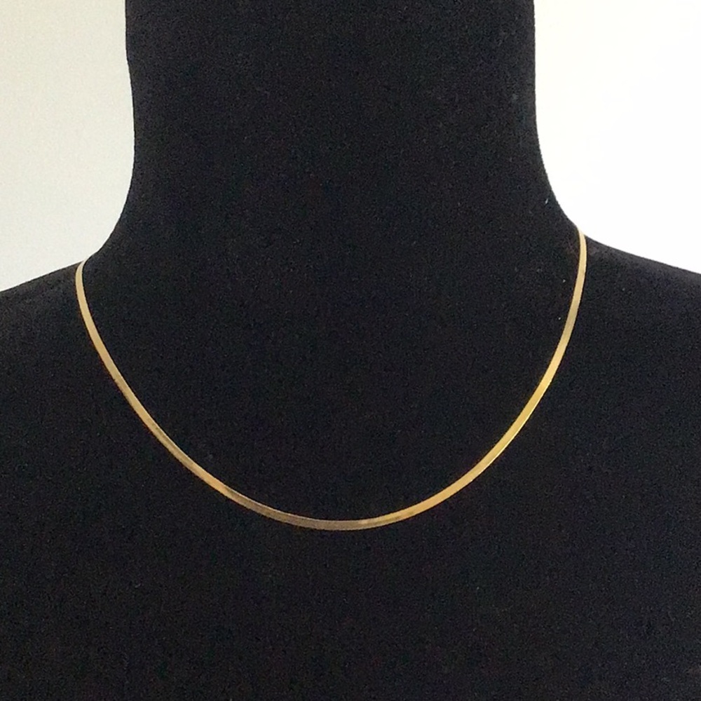 Elegant Gold Necklace